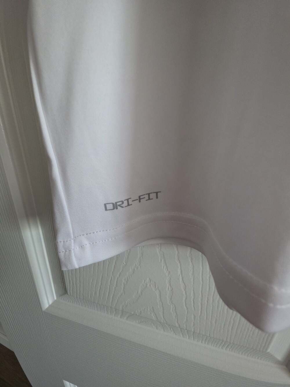 Men's Nike Dri-FIT UPF 40+ Hydroguard Short Sleeve Swim Tee - Picture 4 of 7